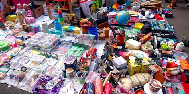 Rommelmarkt Dageraadplaats Antwerp Flea Market Floor Display