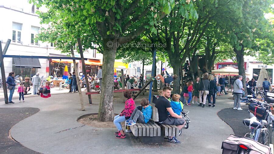 Dageraadplaats Playground - Fun for children during Rommelmarkt Dageraadplaats