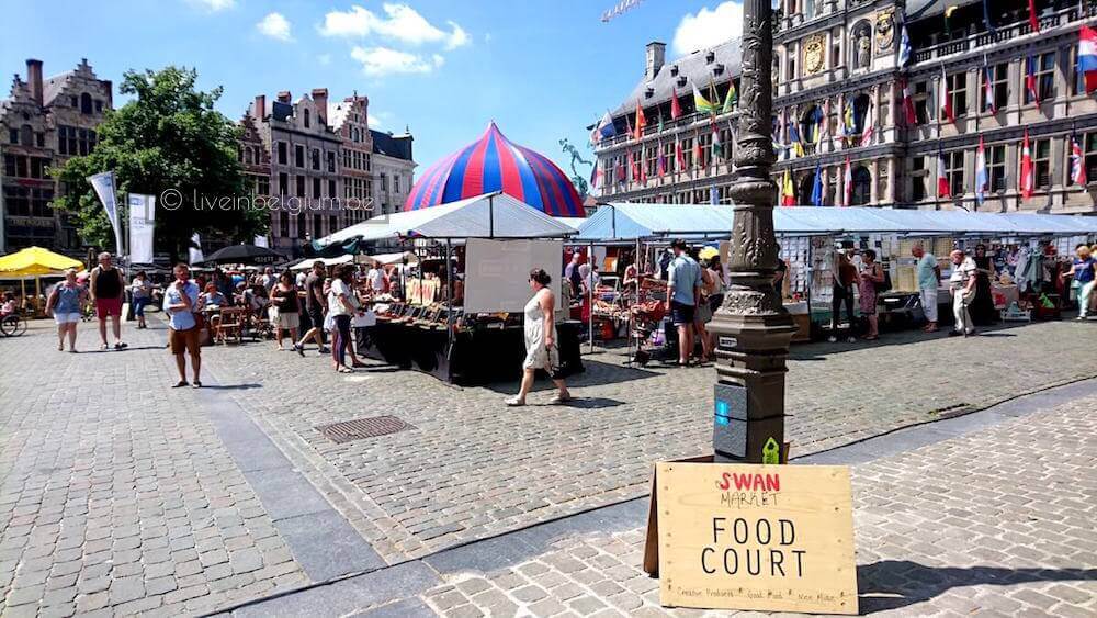 Swan Market Antwerpen @ Grote Markt